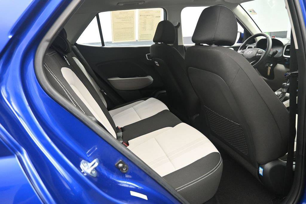 Used 2023 Hyundai Venue SEL FWD image 24