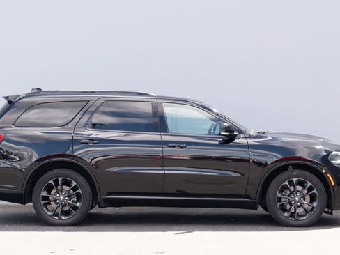 Used 2022 Dodge Durango R/T AWD/4WD image 32