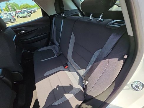 Used 2023 Chevrolet TrailBlazer LS FWD image 24