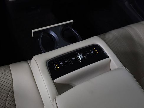 Used 2020 Lexus LS 500 AWD image 34