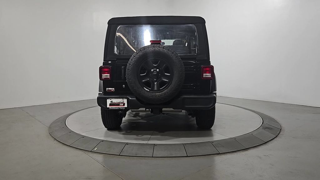 Used 2024 Jeep Wrangler Sport AWD/4WD image 4