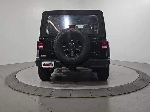 Used 2024 Jeep Wrangler Sport AWD/4WD image 4