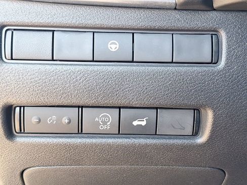 Used 2024 Nissan Rogue SV FWD image 20