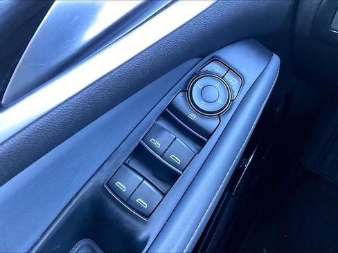 Used 2023 Buick Enclave Essence w/ Experience Buick Package FWD image 35