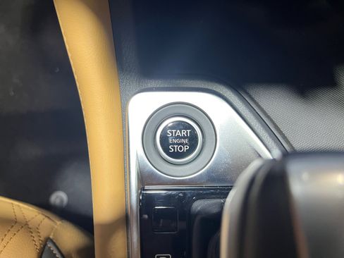 New 2025 Nissan Sentra SV w/ SV Premium Package image 30