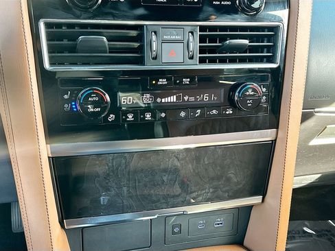 Used 2022 INFINITI QX80 Sensory w/ Cargo Package image 16