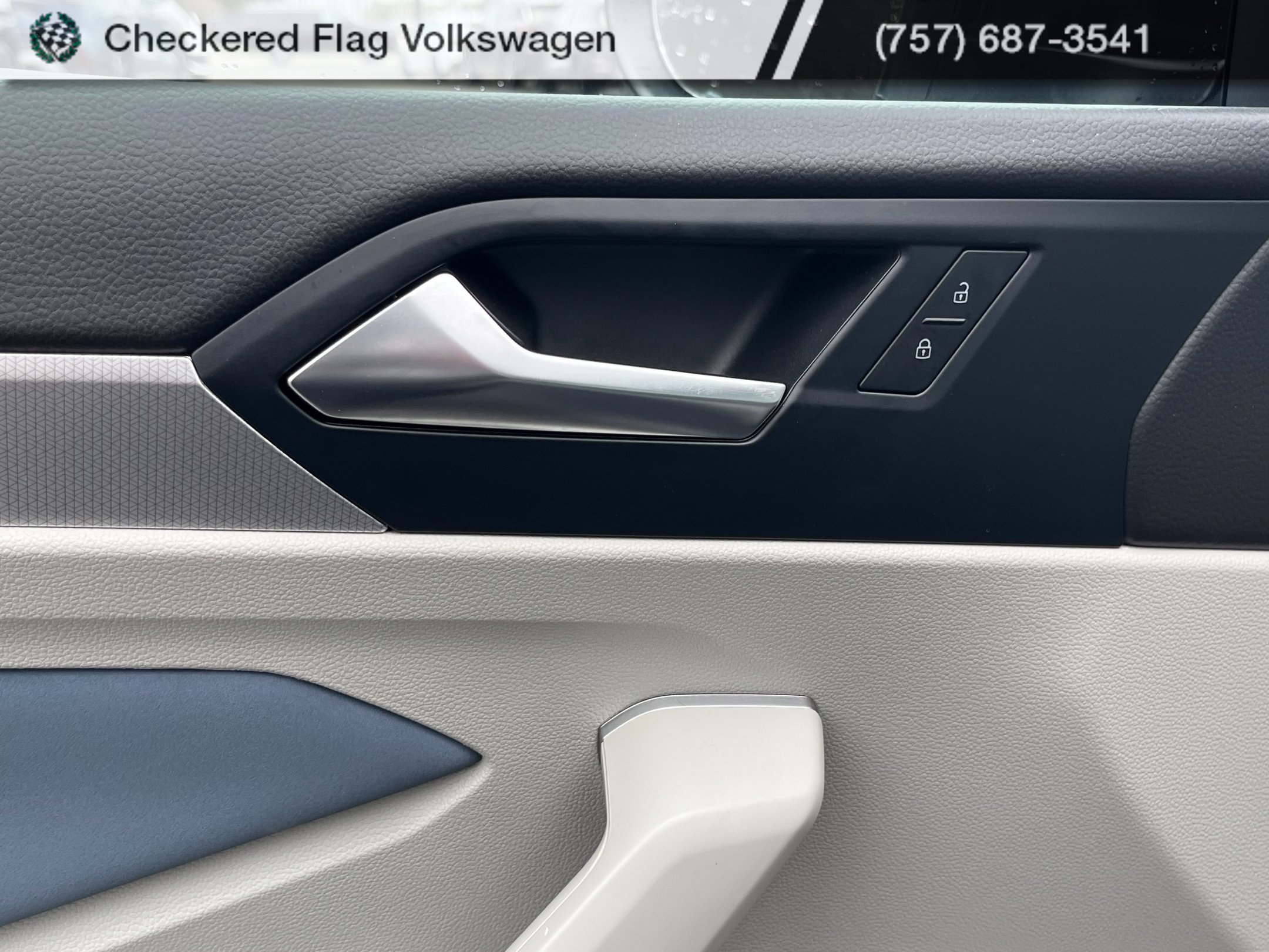 Used 2026 Volkswagen Jetta SE FWD image 14