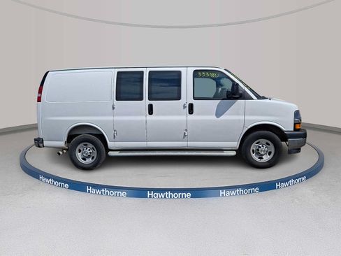 Used 2025 Chevrolet Express 2500 w/ Driver Convenience Package RWD image 7