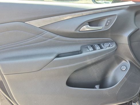 New 2026 Buick Envista Sport Touring image 9