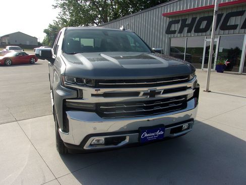 Used 2019 Chevrolet Silverado 1500 LTZ w/ LTZ Plus Package AWD/4WD image 5
