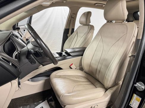 Used 2017 Lincoln MKX Reserve image 8