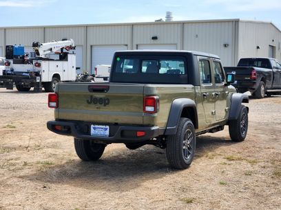 New 2026 Jeep Gladiator Sport
