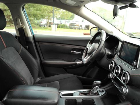 Used 2021 Nissan Sentra SR FWD image 16