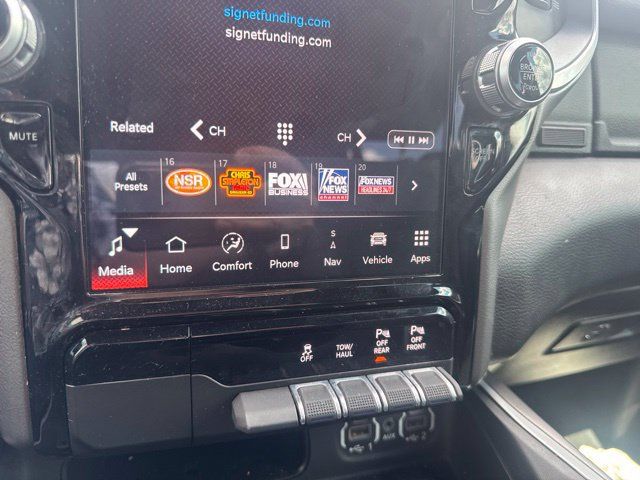 Used 2023 RAM 1500 Big Horn AWD/4WD image 18