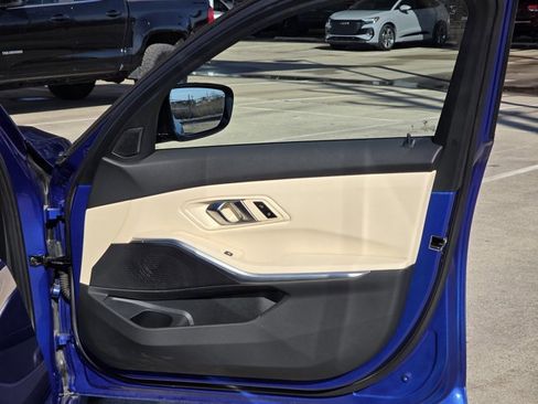 Used 2025 BMW 330i xDrive Sedan image 10