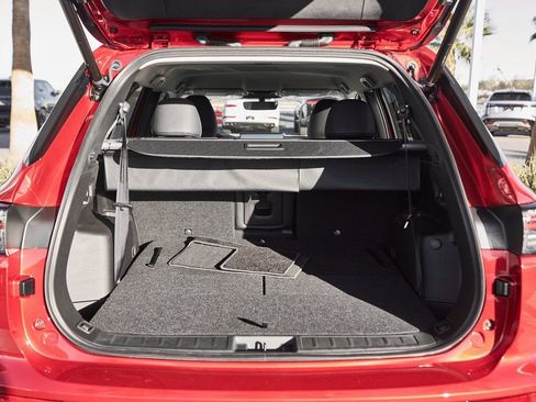 Used 2025 Mitsubishi Outlander SE image 24