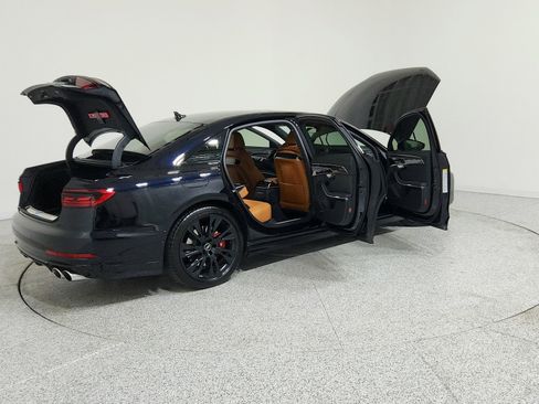 Used 2025 Audi S8 EXECUTIVE image 7