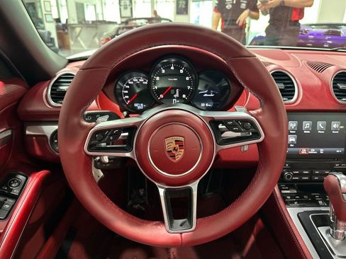 Used 2017 Porsche 718 Boxster RWD image 43