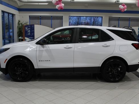 Used 2023 Chevrolet Equinox LS w/ Midnight Edition image 7