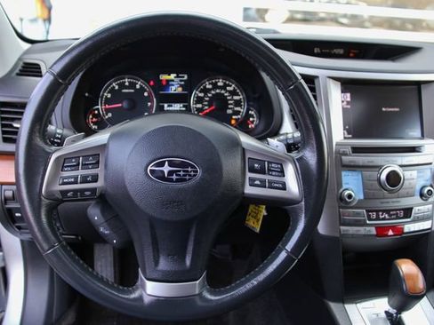 Used 2014 Subaru Outback 2.5i Limited image 18