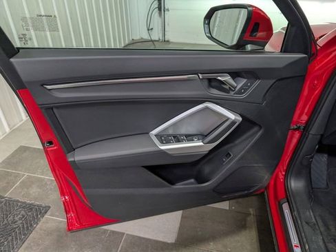 Used 2025 Audi Q3 2.0T Premium image 13