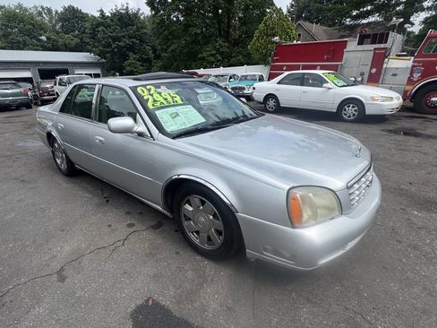 Used 2002 Cadillac De Ville DTS w/ Premium Equipment Pkg image 2