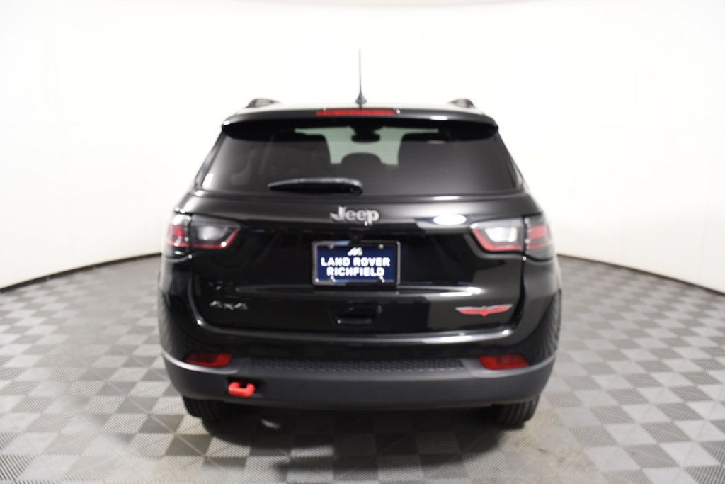 Used 2022 Jeep Compass Trailhawk w/ Trailhawk Elite Group AWD/4WD image 5