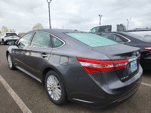 Used 2015 Toyota Avalon XLE Touring FWD image 3
