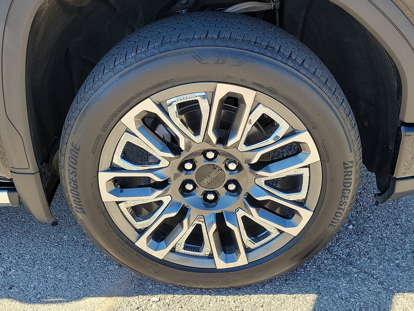 Used 2024 GMC Sierra 1500 Denali Ultimate AWD/4WD image 7