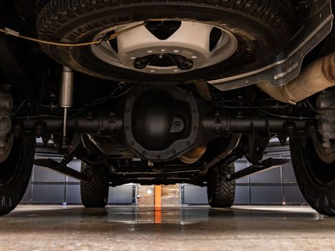 Used 2022 GMC Sierra 3500 Denali w/ Denali Ultimate Package image 16