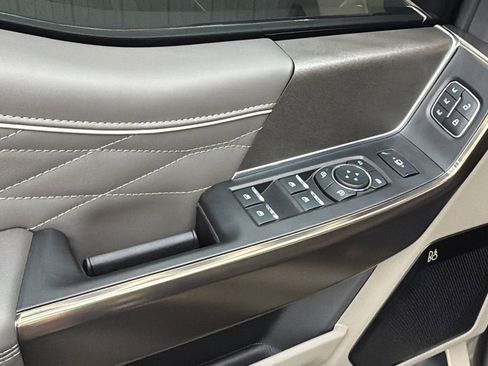 Used 2026 Ford F450 Platinum w/ Platinum Plus Package image 34