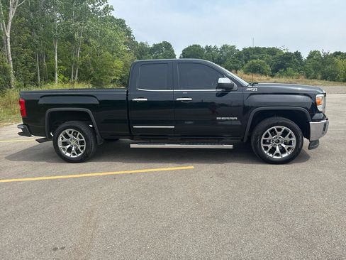 Used 2014 GMC Sierra 1500 SLT w/ SLT Preferred Package AWD/4WD image 4