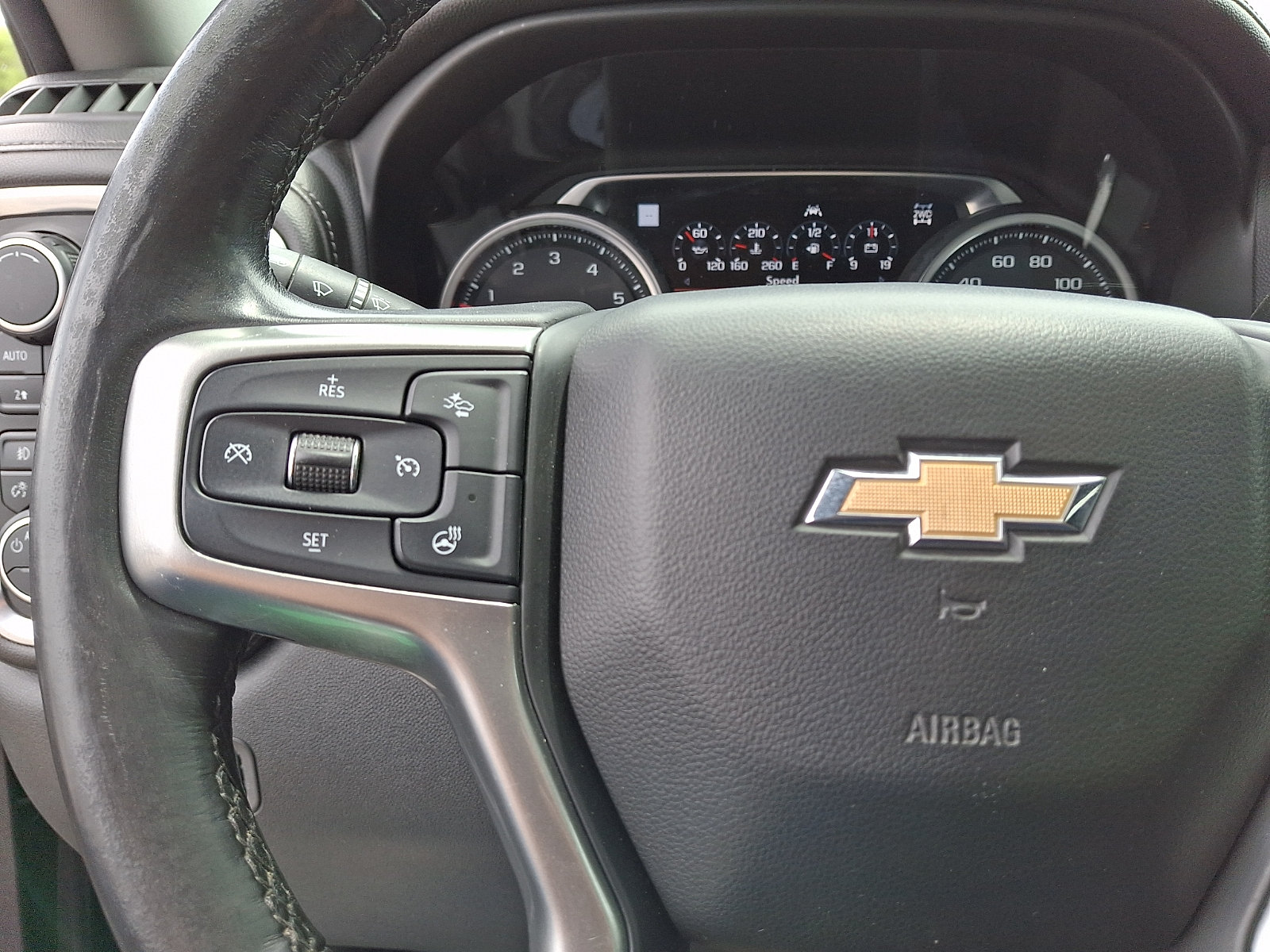 Used 2019 Chevrolet Silverado 1500 LTZ w/ LTZ Plus Package AWD/4WD image 23