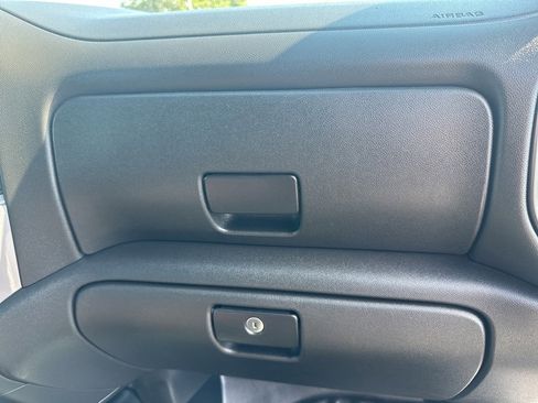 Used 2024 Chevrolet Silverado 3500 W/T image 33