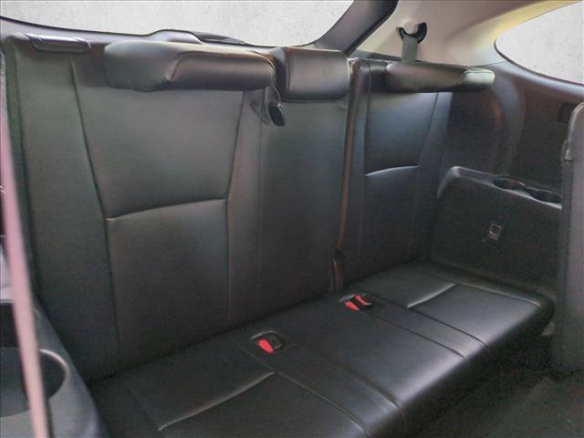 Used 2024 Toyota Highlander XLE FWD image 19