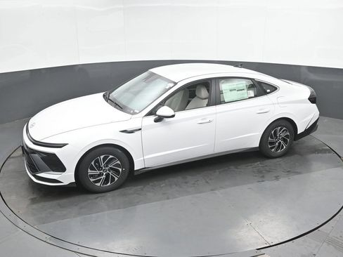 New 2026 Hyundai Sonata Blue FWD image 35