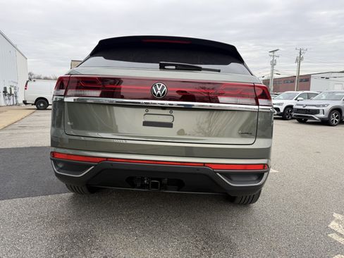 New 2026 Volkswagen Atlas Cross Sport SE image 5