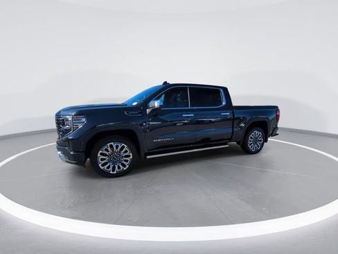 Used 2025 GMC Sierra 1500 Denali Ultimate image 4
