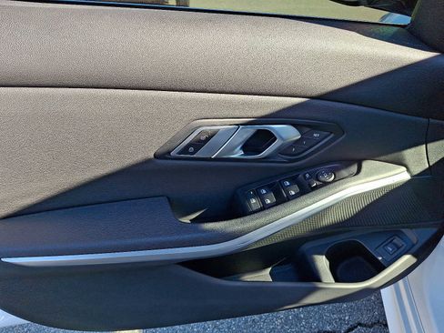 Used 2020 BMW 330i xDrive Sedan w/ Driving Assistance Package image 12