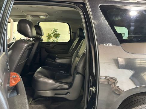 Used 2012 Chevrolet Suburban LTZ image 11