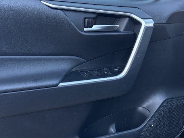 Certified 2025 Toyota RAV4 XLE w/ Convenience Package AWD/4WD image 25