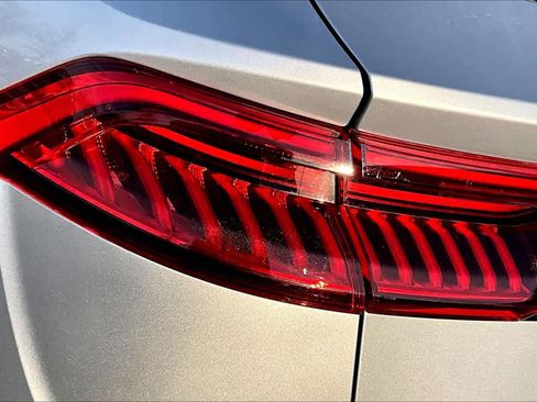 Used 2022 Audi Q8 Prestige image 30