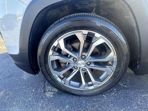 Used 2018 GMC Terrain SLT image 9