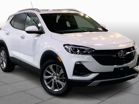 Used 2022 Buick Encore GX Essence w/ Experience Buick Package image 2
