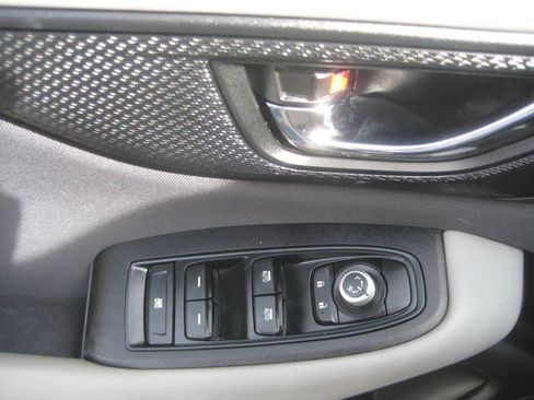 Used 2020 Subaru Outback Premium image 17