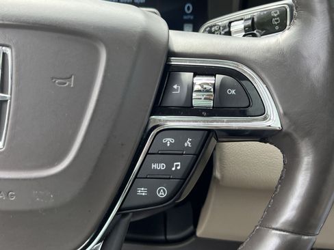 Used 2022 Lincoln Navigator L Reserve AWD/4WD image 36