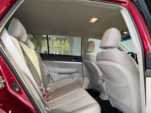 Used 2014 Subaru Outback 2.5i Premium image 12