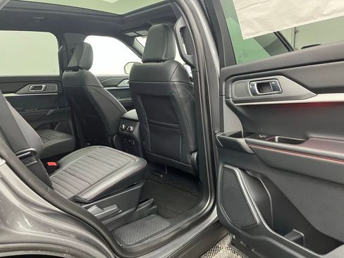 New 2026 Ford Explorer ST-Line w/ ST-Line Street Pack AWD/4WD image 32