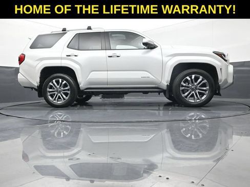 Used 2025 Toyota 4Runner Limited AWD/4WD image 51