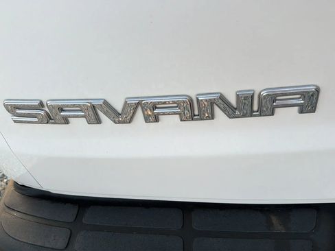 Used 2017 GMC Savana 2500 image 10